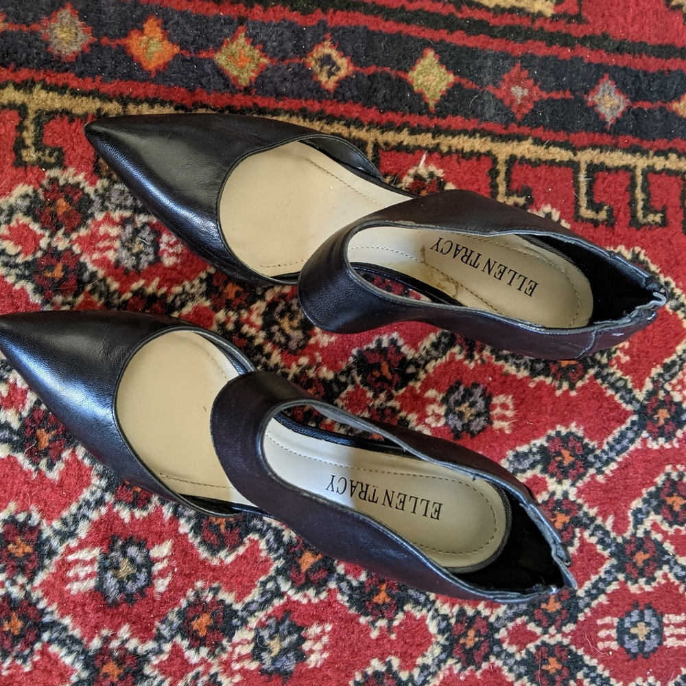 Ellen Tracy heels